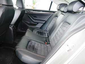 2017款230TSI DSG豪华型 后排空间