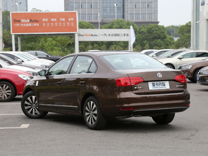 2017款1.6L 自动舒适型 左后45度