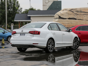 2017280TSI ԄR-Line w^