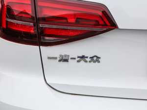 2017280TSI ԄR-Line ^