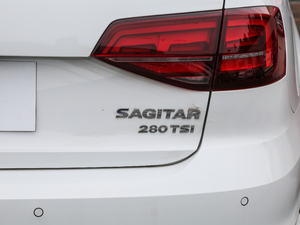 2017280TSI ԄR-Line ^