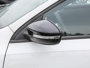 2017280TSI ԄR-Line ^