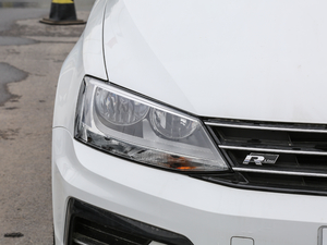 2017280TSI ԄR-Line ^