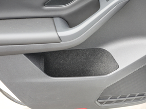 2017280TSI ԄR-Line g