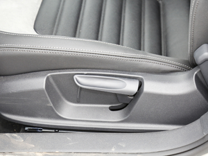 2017280TSI ԄR-Line g