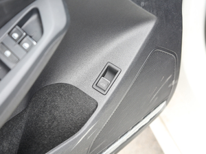 2017280TSI ԄR-Line g