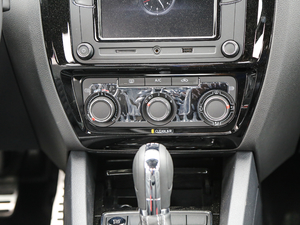 2017280TSI ԄR-Line п؅^(q)