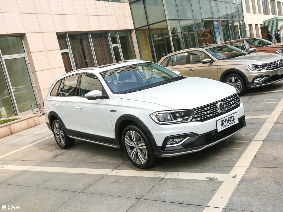 2017εI(lng) 230TSI DSGA