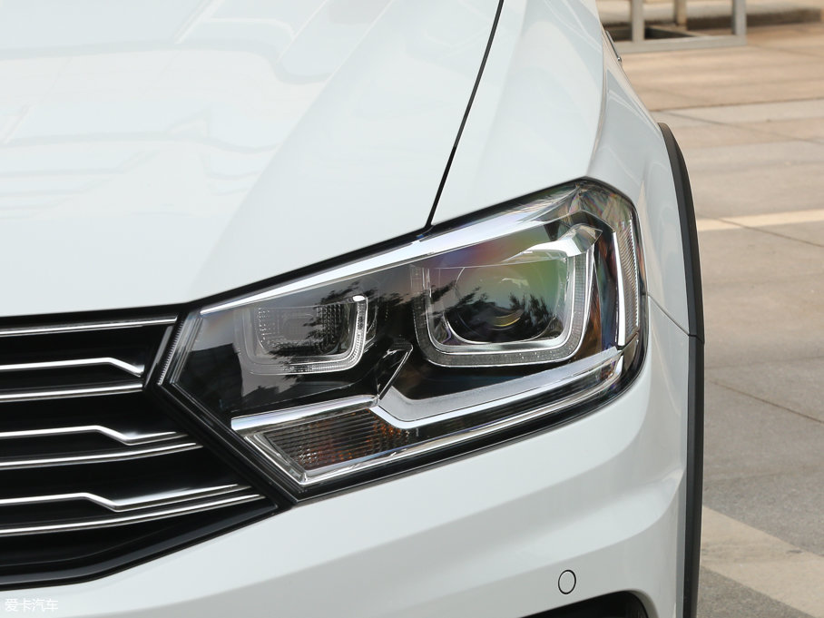 2017εI(lng) 230TSI DSGA