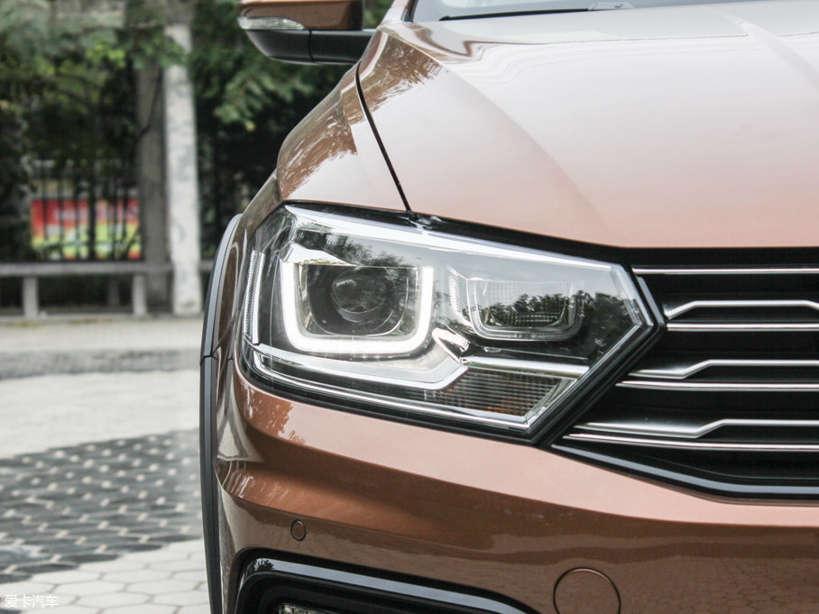 2017εI(lng) 230TSI DSGA