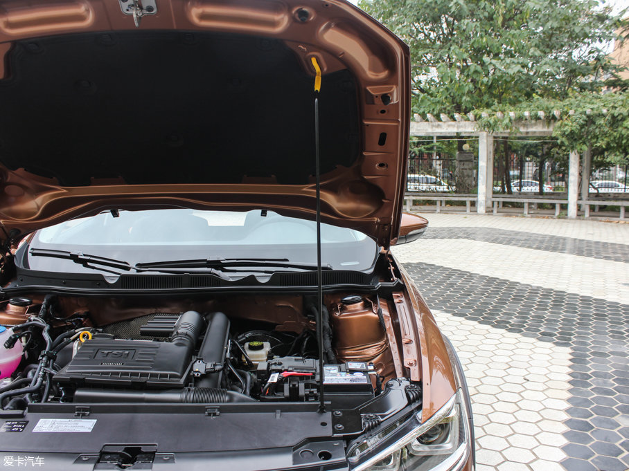 2017εI(lng) 230TSI DSGA