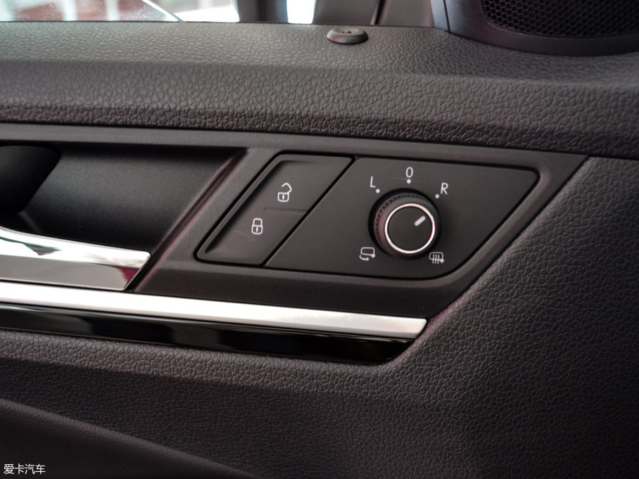 2017εI(lng) 230TSI DSGA