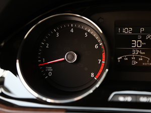 2017230TSI DSGA п؅^