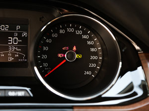 2017230TSI DSGA п؅^