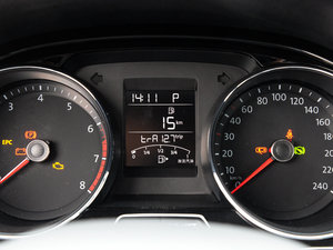 2017230TSI DSGm п؅^