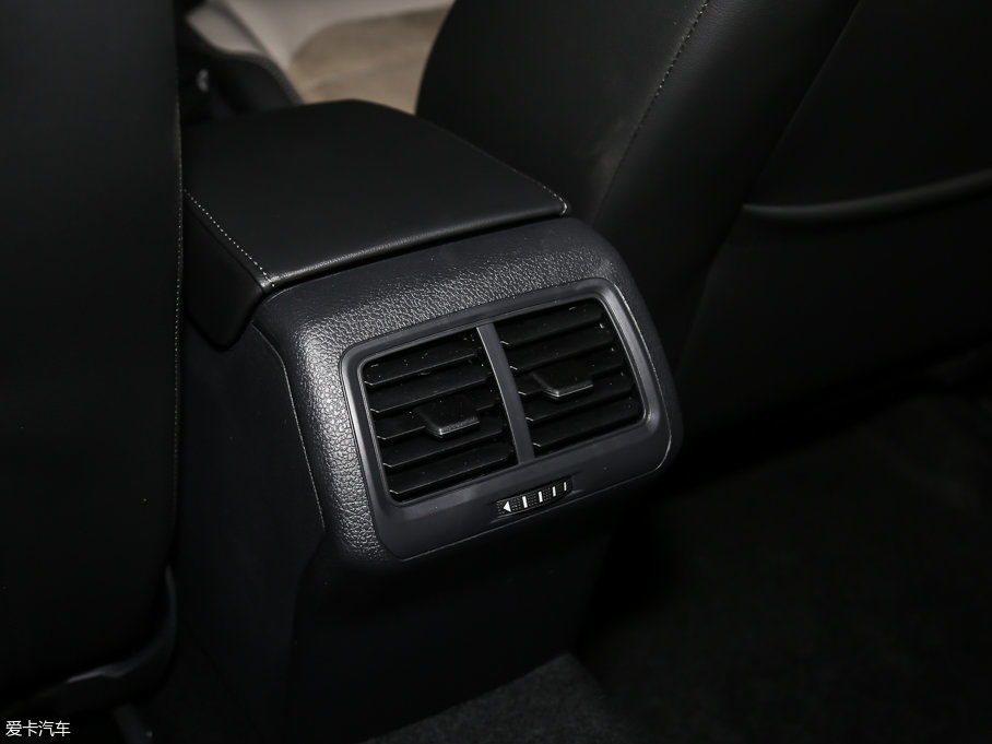 2017ߠ 230TSI ԄӺAfvo