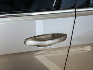2017款1.6L 自动舒适百万辆纪念版 主驾门拉手