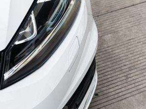 2017280TSI ԄR-Linefvo ^