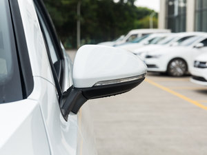 2017280TSI ԄR-Linefvo ^