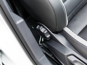 2017280TSI ԄR-Linefvo g