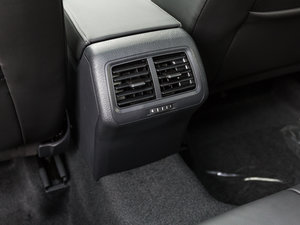 2017280TSI ԄR-Linefvo g