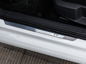 2017280TSI ԄR-Linefvo g