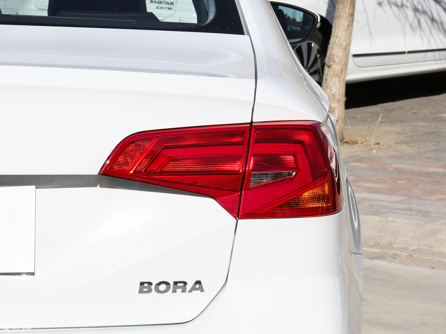 2017 1.6L քӃɰfvo