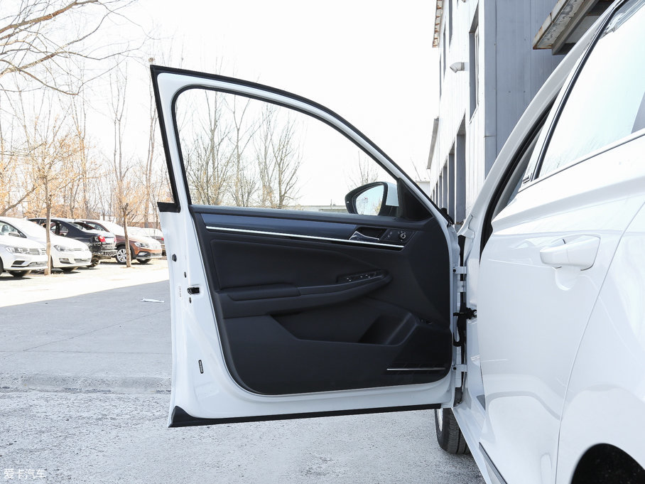 2017(li) 1.6L ք(dng)ɰf(wn)vo(j)