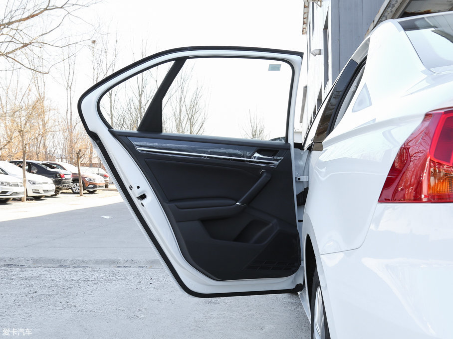 2017 1.6L քӃɰfvo