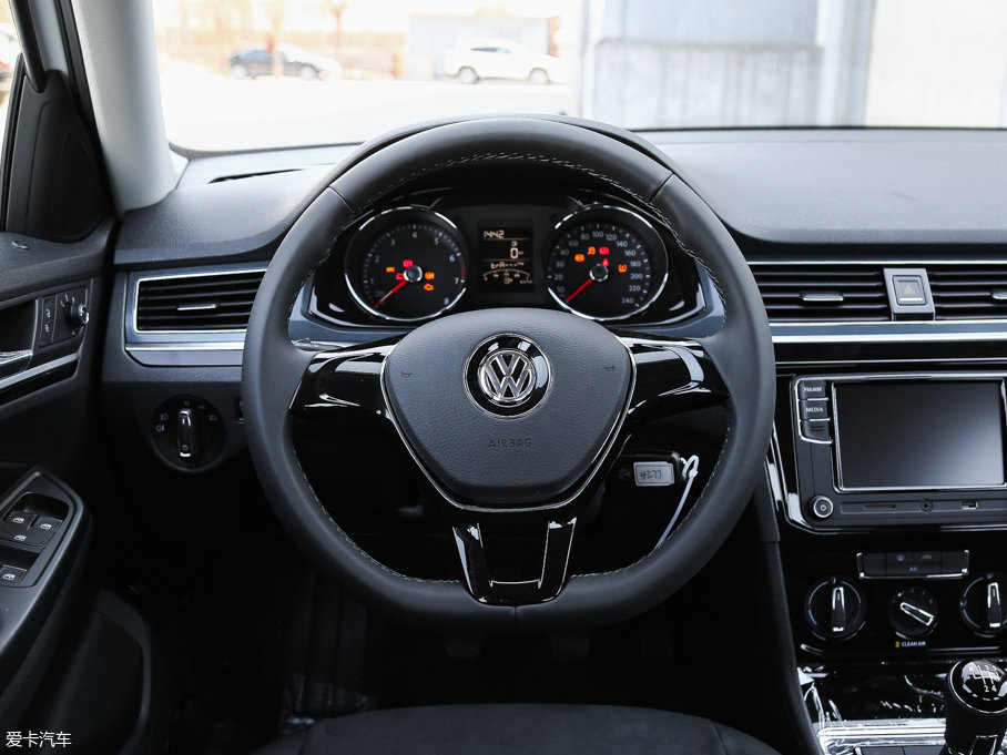 2017 1.6L քӃɰfvo