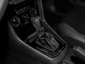 20171.6L Ԅ(dng)m QU