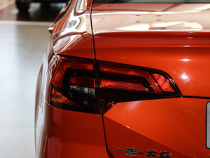 2017230TSI DSG\Ӱ (ji)^