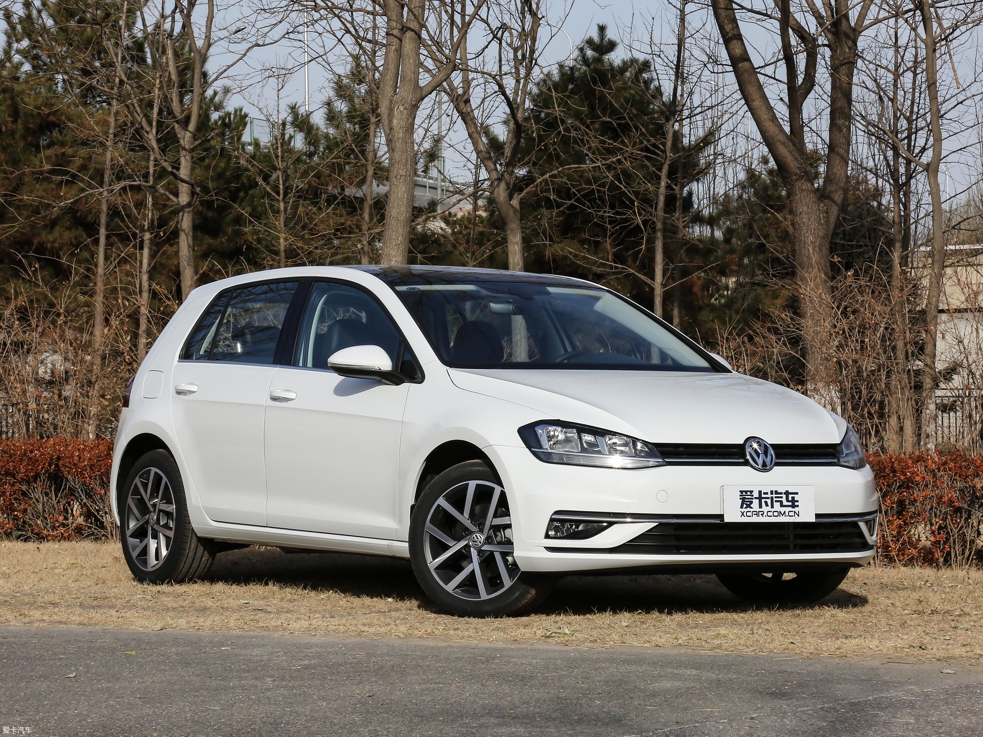 新款高尔夫2018款图片,高尔夫2018款1.4t 【2018款高尔夫230tsi 自动豪华型_整体外观_24/1272