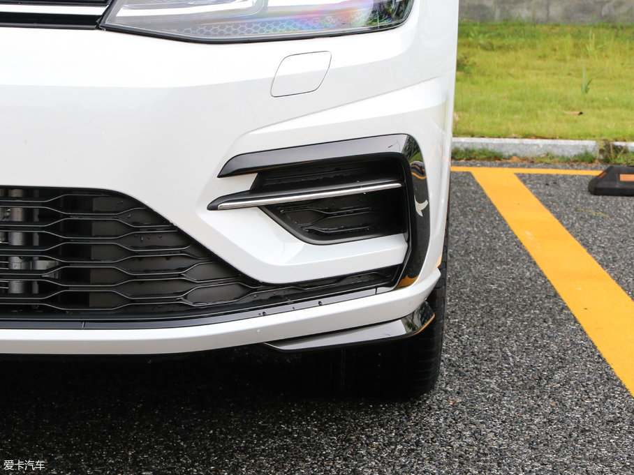 2018ߠ 280TSI ԄR-Line