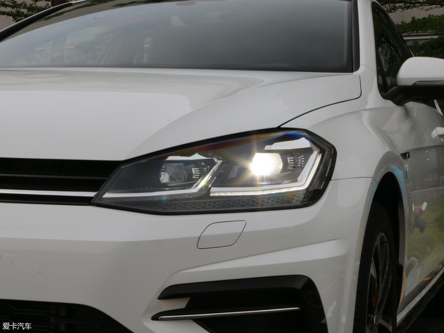 2018ߠ 280TSI ԄR-Line