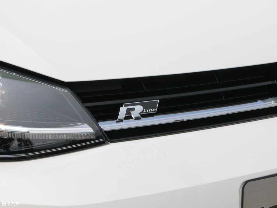 2018ߠ 280TSI ԄR-Line