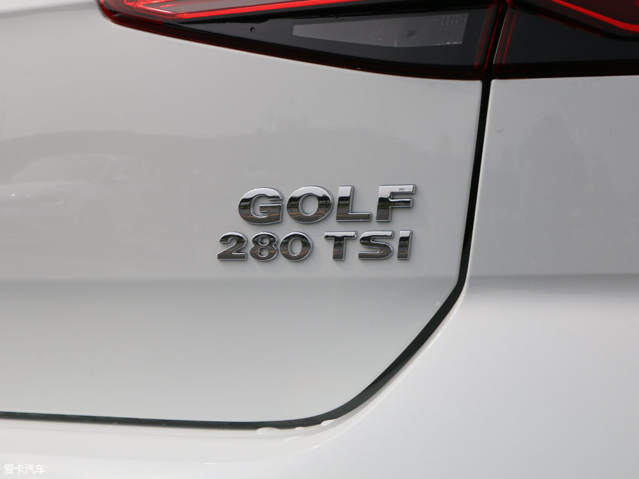 2018ߠ 280TSI ԄR-Line