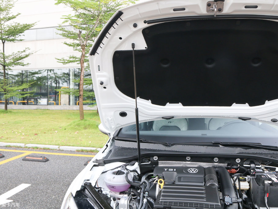 2018��ߠ��� 280TSI �Ԅ�R-Line