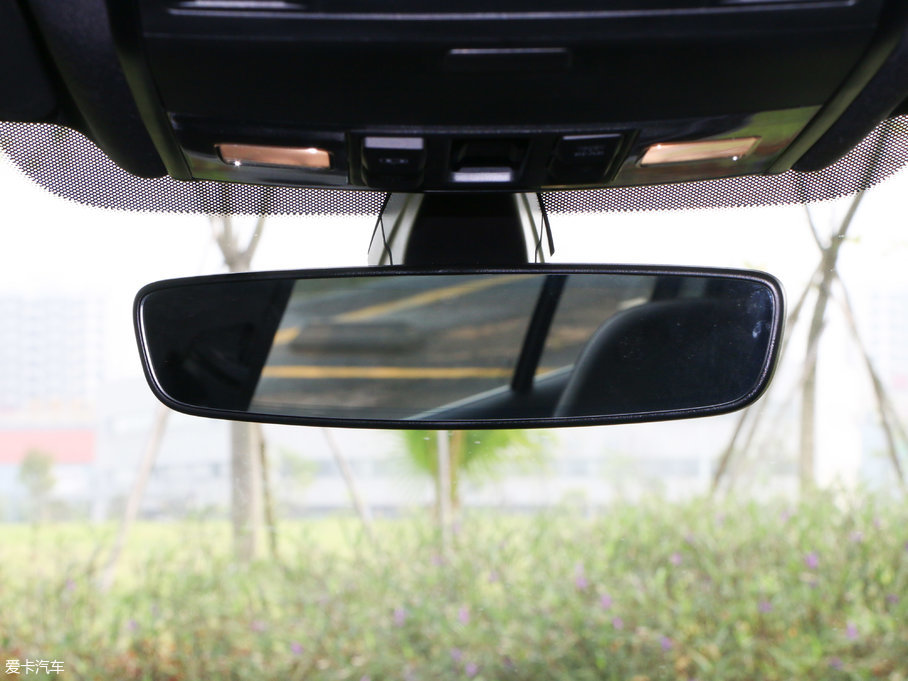 2018ߠ 280TSI ԄR-Line