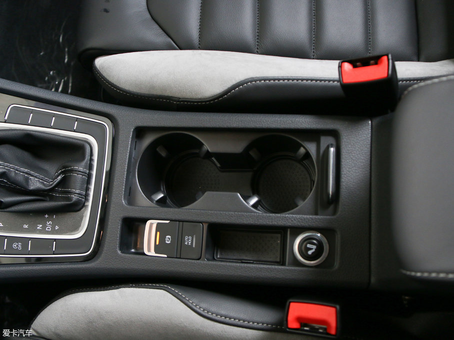 2018ߠ 280TSI ԄR-Line