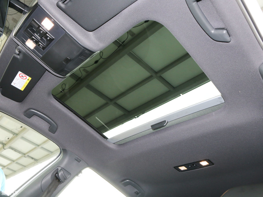 2018ߠ 280TSI ԄR-Line