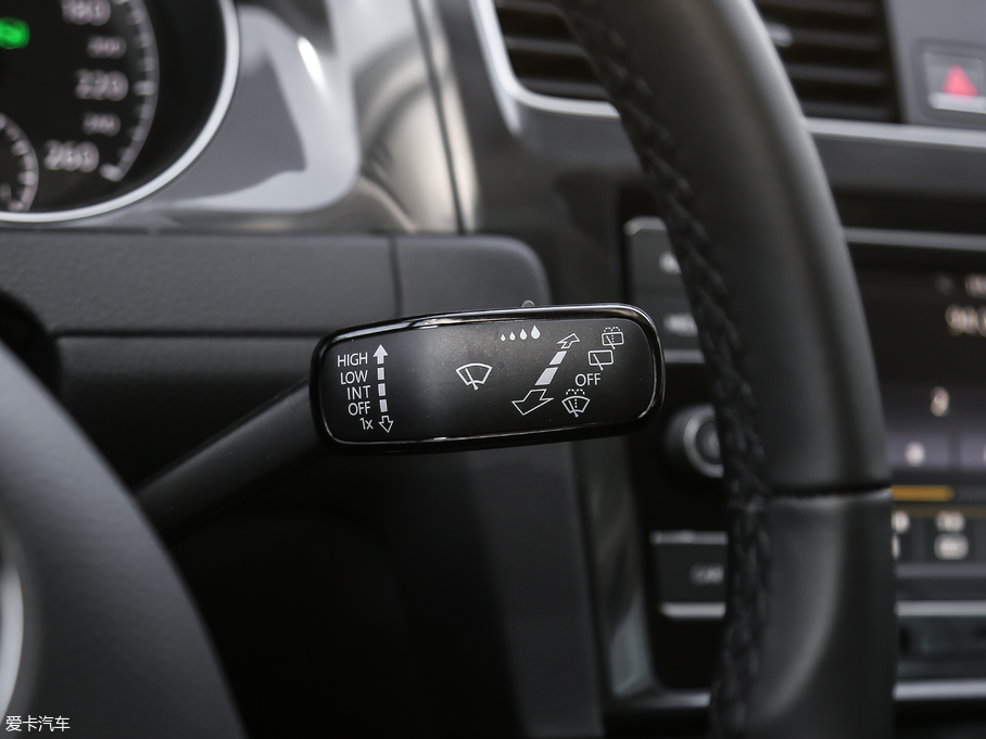 2018��ߠ��� 230TSI �Ԅ����m��