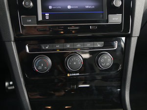 2018280TSI ԄR-Line п؅^