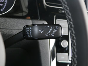 2018280TSI ԄR-Line п؅^