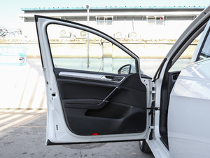 2018230TSI Ԅm {λ܇T