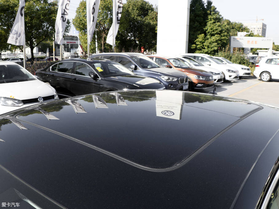 2018���~�v 380TSI DSG ���F��