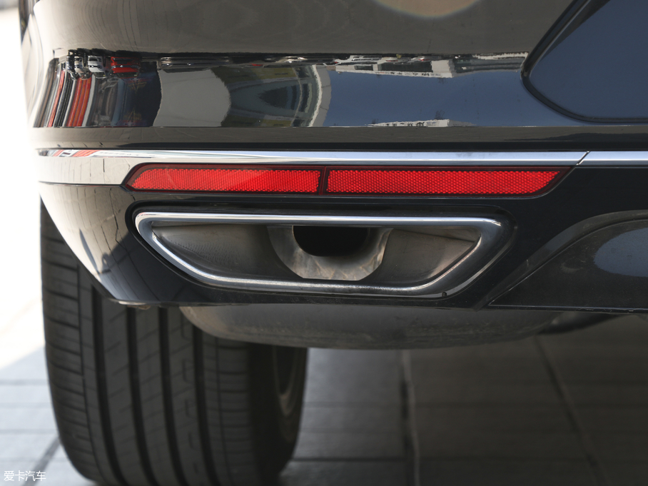 2018���~�v 380TSI DSG ���F��