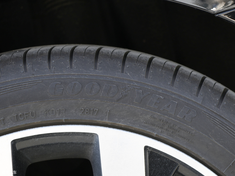 2018���~�v 380TSI DSG ���F��