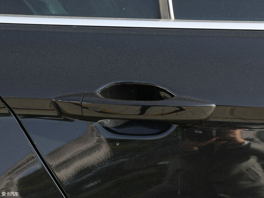 2018���~�v 380TSI DSG ���F��