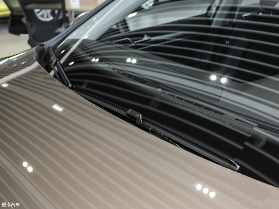 2018~v Ŀ 330TSI DSG A